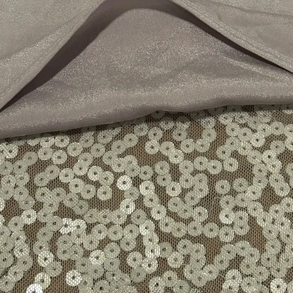 Sparkly Silver Sequin Shortsleeved Top by Seductions - New Size Medium 💍 - Picture 9 of 12